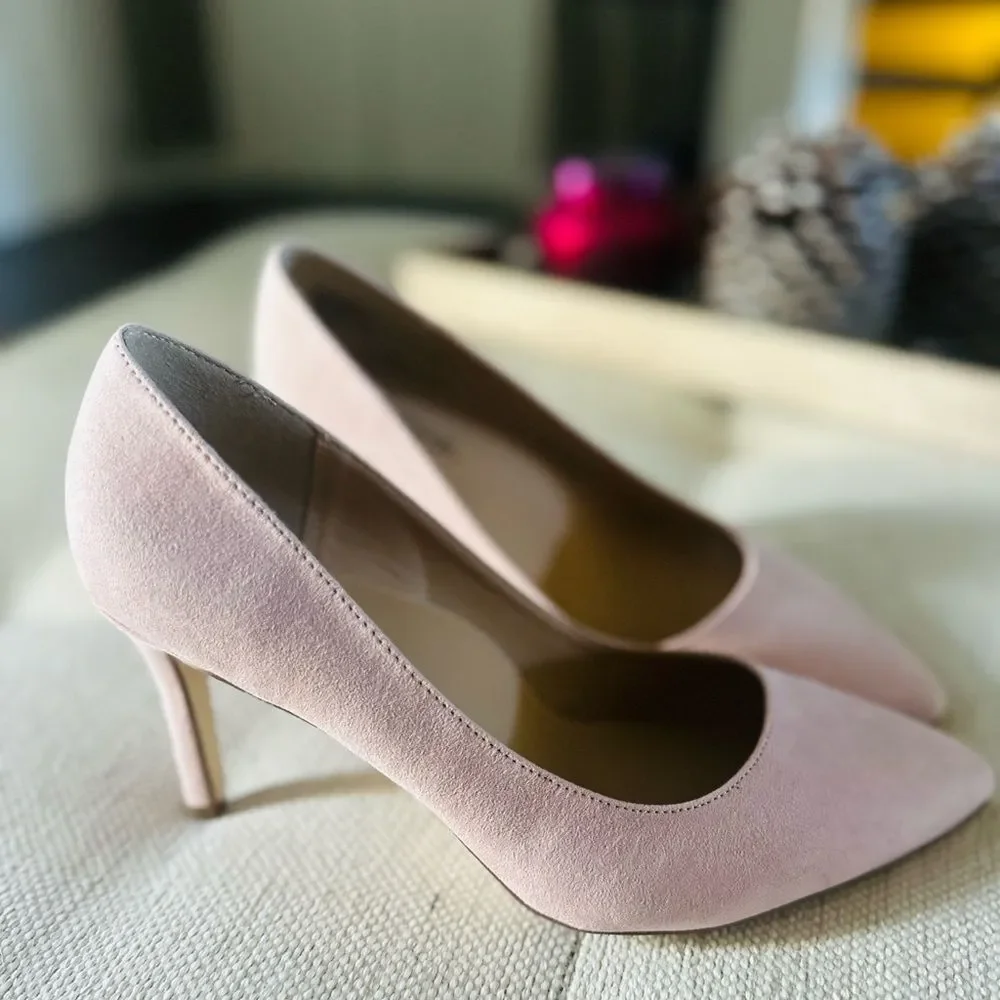 Justfab Pretty in Pink - Suede Pumps
Size 9W
Wide Width - Picture 3 of 6